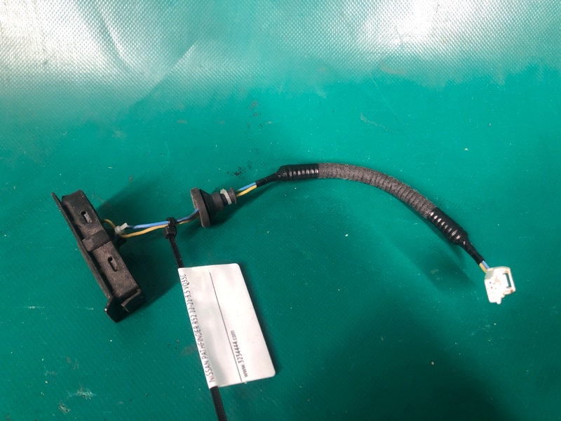 Кнопка открывания багажника наружная PATHFINDER R52 12-21 2020 3.5 VQ35DD
