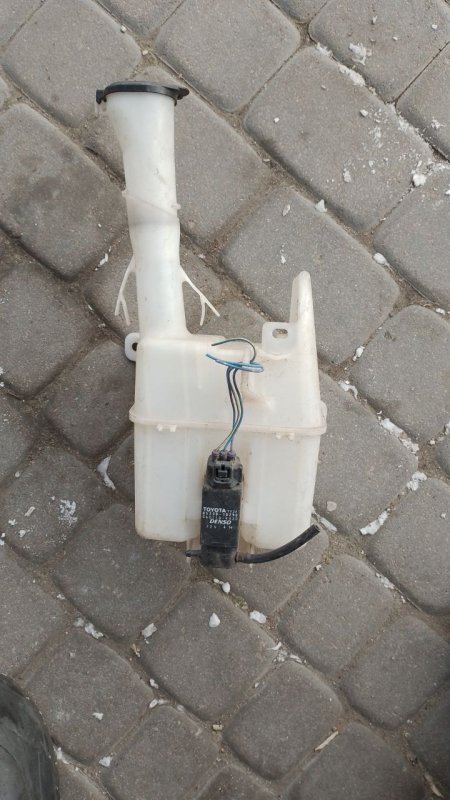 Бачок омывателя COROLLA 120 00-07