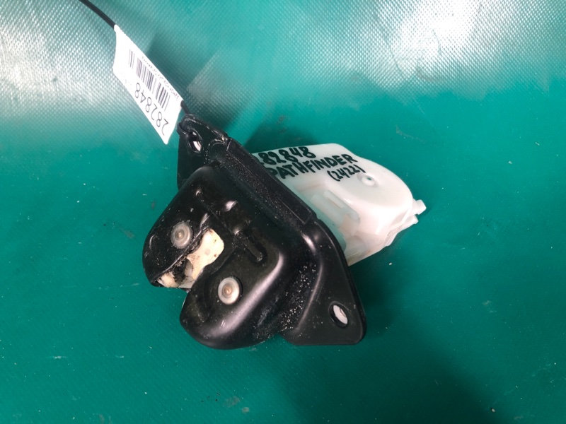 Замок крышки багажника NISSAN PATHFINDER R52 12-21 2020 3.5 VQ35DD 90502-1AA0A Б/У