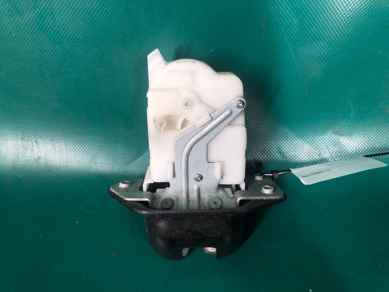 Замок крышки багажника PATHFINDER R52 12-21 2020 3.5 VQ35DD