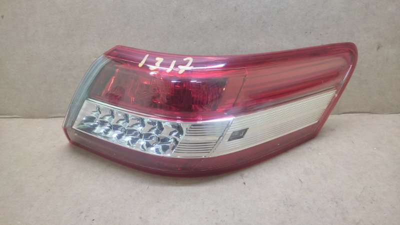 Запчасть фонарь наружный правый TOYOTA CAMRY 40 06-11 2010 2.5 2ARFE 81550-06340 Б/У Фонарь наружный правый TOYOTA CAMRY 40 06-11 2010 2.5 2ARFE 81550-06340 Б/У