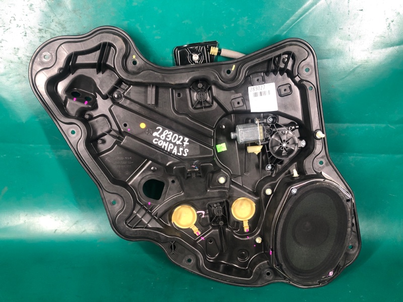 Запчасть стеклоподъемник задний левый JEEP COMPASS 17-21 2017 2.4 ED6 68292133AA Б/У Стеклоподъемник задний левый JEEP COMPASS 17-21 2017 2.4 ED6 68292133AA Б/У