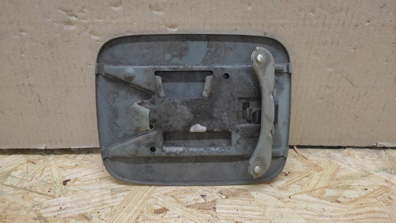 Лючок топливного бака AVALON 99-05 1999 3.0 1MZFE