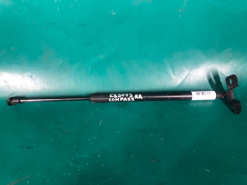 Амортизатор крышки багажника правый JEEP COMPASS 17-21 2017 2.4 ED6 68242418AA Б/У