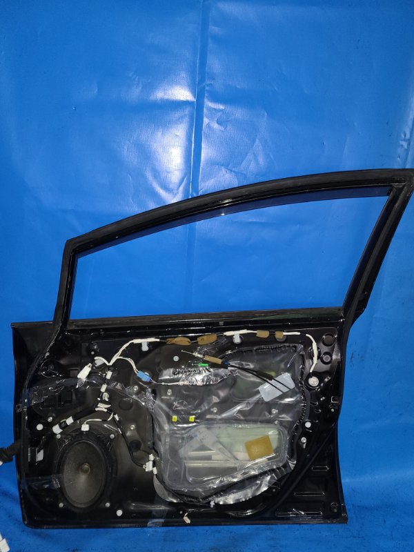 Дверь передняя правая PRIUS - 30 09-17 Дверь передняя правая PRIUS - 30 09-17