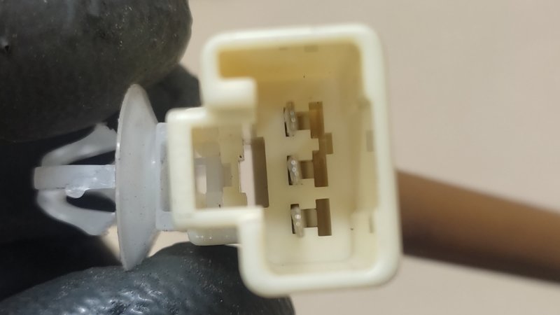 Кнопка открывания багажника наружная MITSUBISHI OUTLANDER GF 12- GF8W 2.4 4J12