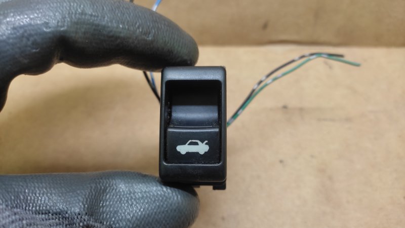 Кнопка открывания багажника внутренняя NISSAN SENTRA B17 12-21 2013 1.8 MRA8DE 25380-JF00A Б/У