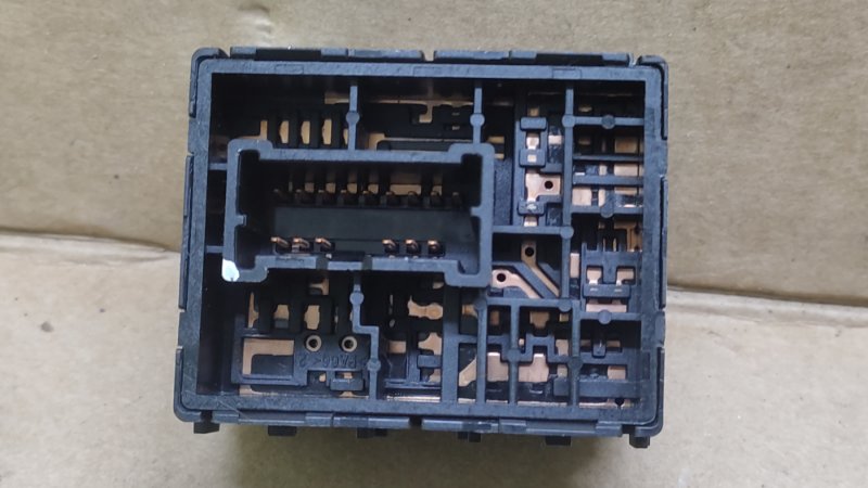 Блок управления зеркалами SENTRA B17 12-21 2013 1.8 MRA8DE