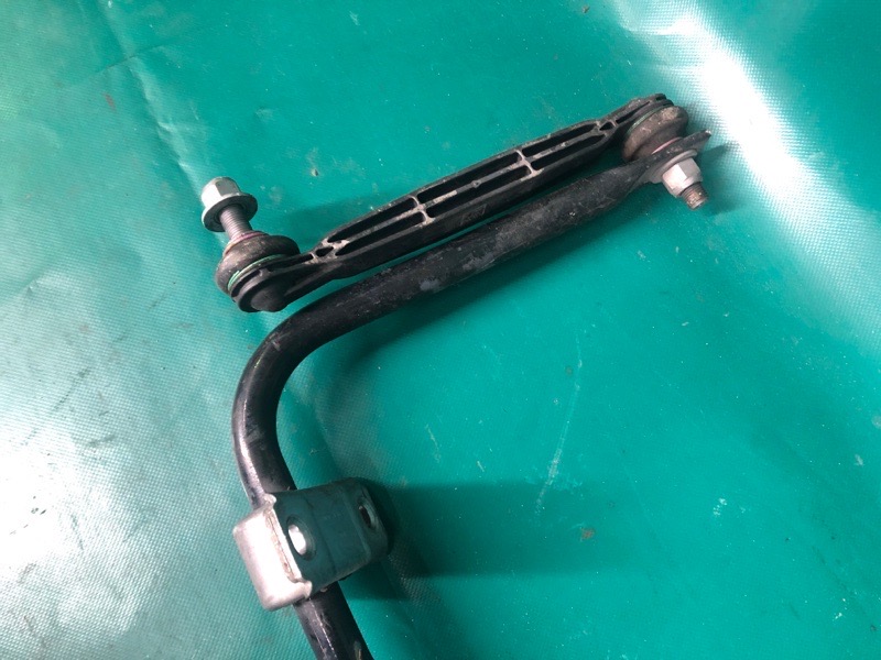 Стабилизатор задний COMPASS 17-21 2017 2.4 ED6 Стабилизатор задний COMPASS 17-21 2017 2.4 ED6