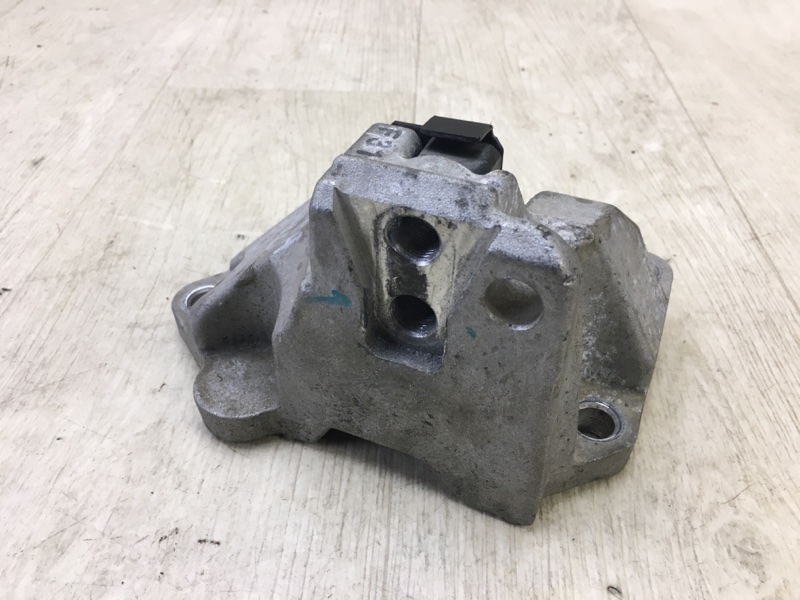 Кронштейн КПП левый ELANTRA AD 16- 2017 AD 2.0 G4NH