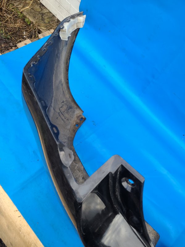 Бампер задний NISSAN LEAF 10-17