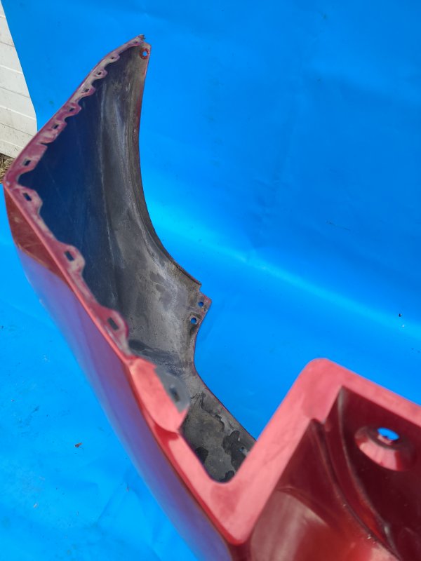 Бампер задний NISSAN LEAF 10-17