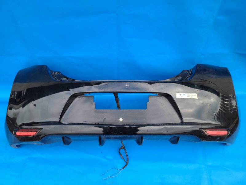 Бампер задний NISSAN LEAF 10-17 85022-3NA2H Б/У
