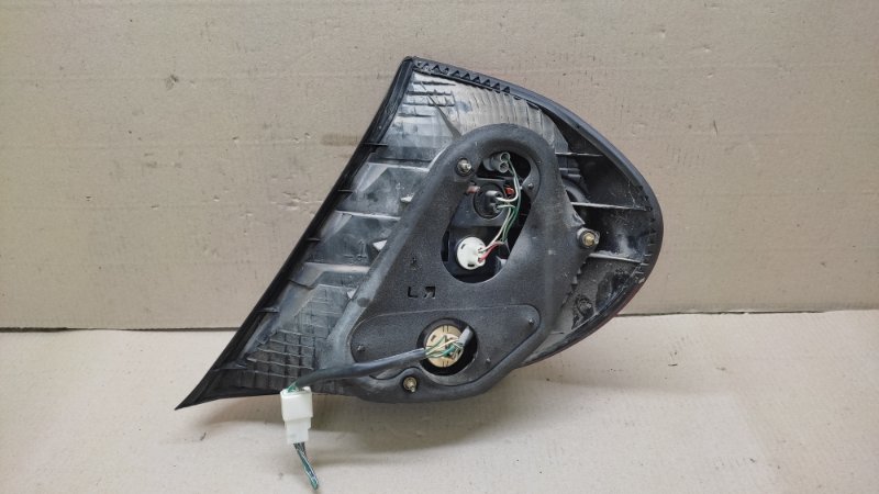 Фонарь наружный левый CAMRY 30 02-06 Фонарь наружный левый CAMRY 30 02-06