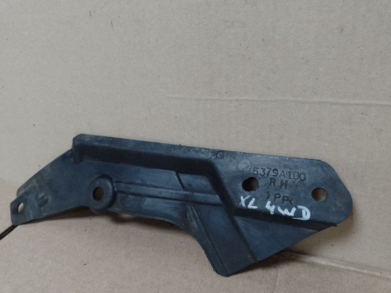 Кронштейн передний правый OUTLANDER XL 05-13 Кронштейн передний правый OUTLANDER XL 05-13