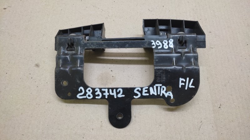 Кронштейн переднего бампера (под фарой) левый NISSAN SENTRA B17 12-21 2015 Седан 1.8 MRA8DE 09315-1189L2 Б/У