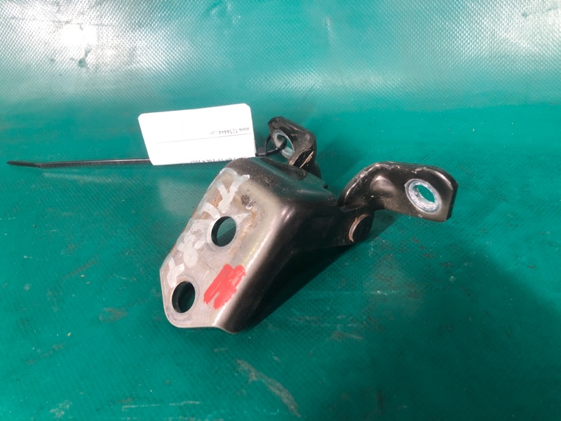 Петля двери нижняя передняя правая MAZDA 3 BM 13-19 2017 2.0L 4 D461-59-210A Б/У