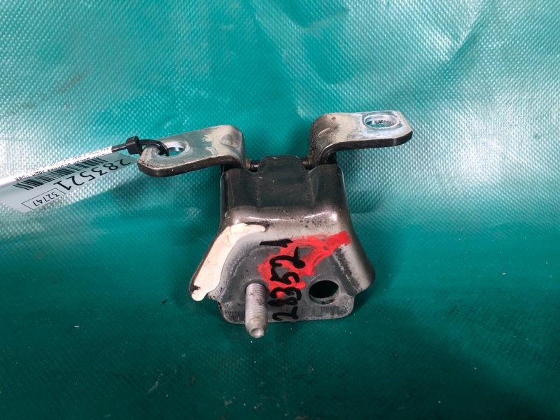 Петля двери верхняя задняя правая 3 BM 13-19 2017 2.0L 4