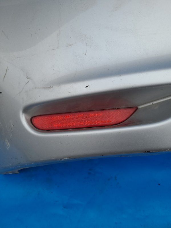 Бампер задний NISSAN LEAF 10-17