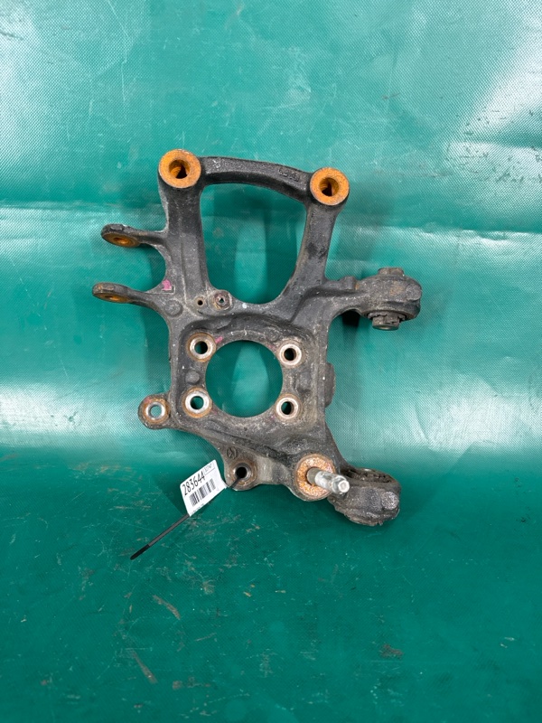 Цапфа задняя левая MAZDA 3 BM 13-19 2017 2.0L 4 BJS7-26-12XB Б/У