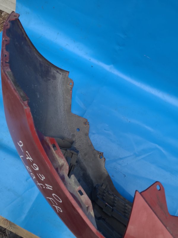 Бампер передний передний LEAF 10-17