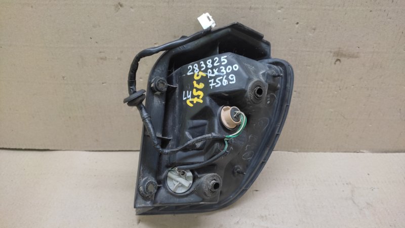 Фонарь наружный левый RX300 98-03 2000 3.0 1MZFE