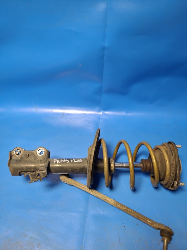 Амортизатор передний левый PRIUS PLUS 11-14 Амортизатор передний левый PRIUS PLUS 11-14