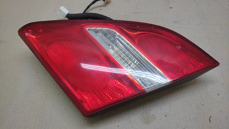 Фонарь внутренний правый LS430 00-06 2000 UCF30L 4.3 3UZFE