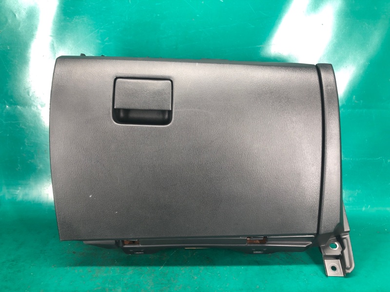 Бардачок MAZDA 3 BM 13-19 2017 2.0L 4 BHN1-64-030C02 Б/У