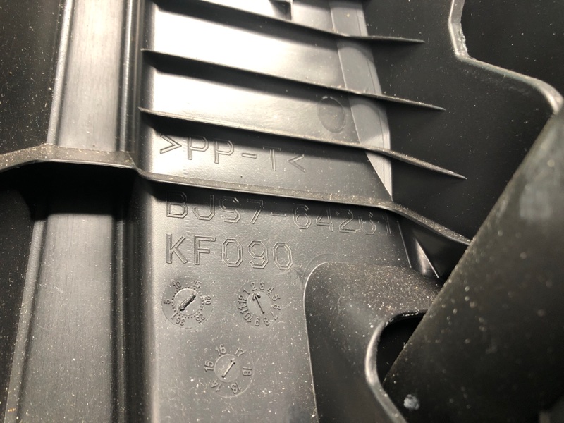 Бардачок 3 BM 13-19 2017 2.0L 4