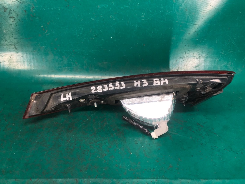 Фонарь внутренний левый 3 BM 13-19 2017 2.0L 4 Фонарь внутренний левый 3 BM 13-19 2017 2.0L 4