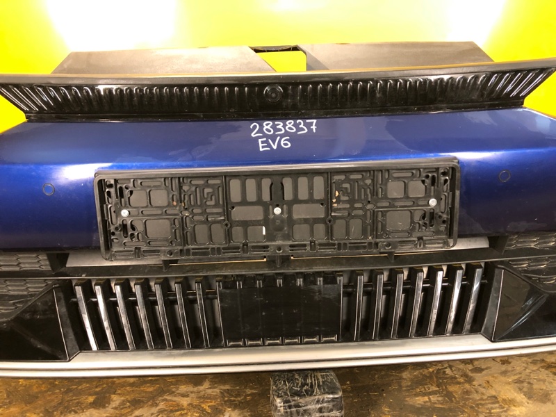 Бампер передний EV6 21-