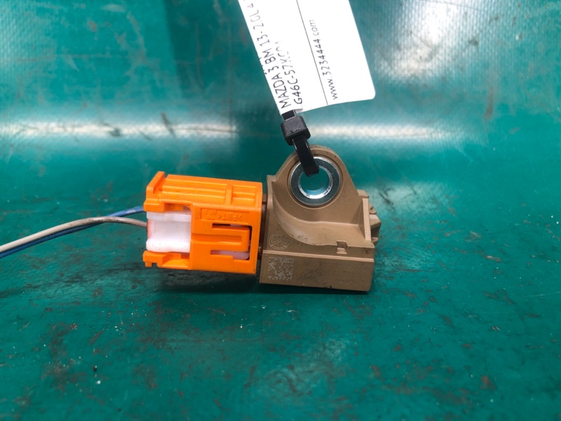 Запчасть датчик удара MAZDA 3 BM 13-19 2017 2.0L 4 G46C-57-KC0A Б/У Датчик удара MAZDA 3 BM 13-19 2017 2.0L 4 G46C-57-KC0A Б/У