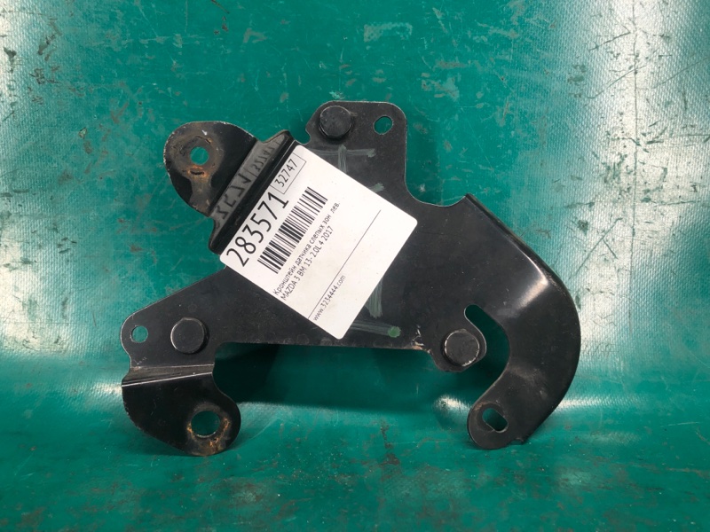 Кронштейн датчика слепых зон левый MAZDA 3 BM 13-19 2017 2.0L 4 Б/У