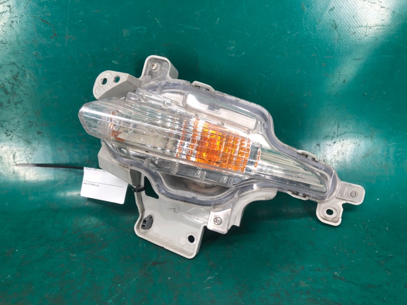 Повторитель поворота в бампер левый MAZDA 3 BM 13-19 2017 2.0L 4 B63C-51-360A Б/У