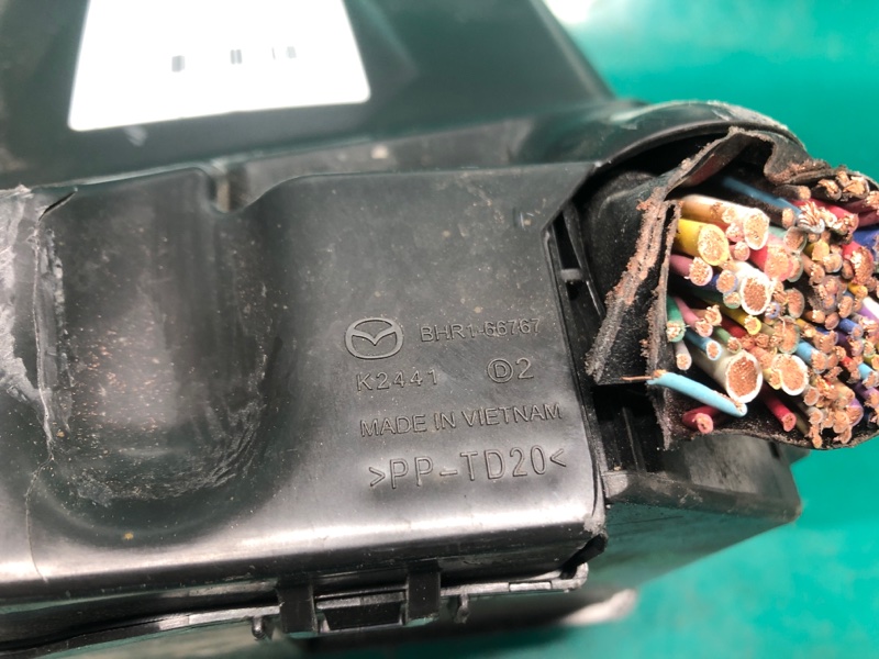 Блок предохранителей моторный отсек 3 BM 13-19 2017 2.0L 4