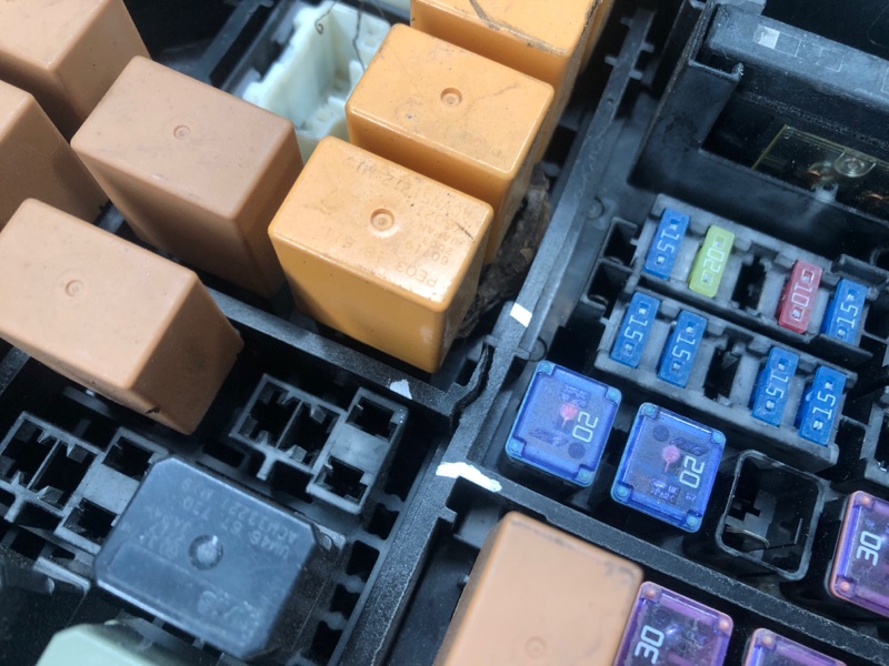 Блок предохранителей моторный отсек 3 BM 13-19 2017 2.0L 4