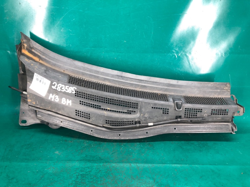 Запчасть пластик под лобовое стекло / жабо правый MAZDA 3 BM 13-19 2017 2.0L 4 BJS7-50-7P1 Б/У Пластик под лобовое стекло / Жабо правый MAZDA 3 BM 13-19 2017 2.0L 4 BJS7-50-7P1 Б/У