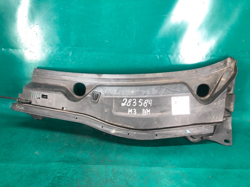 Пластик под лобовое стекло / Жабо левый MAZDA 3 BM 13-19 2017 2.0L 4 BJS7-50-7S1 Б/У