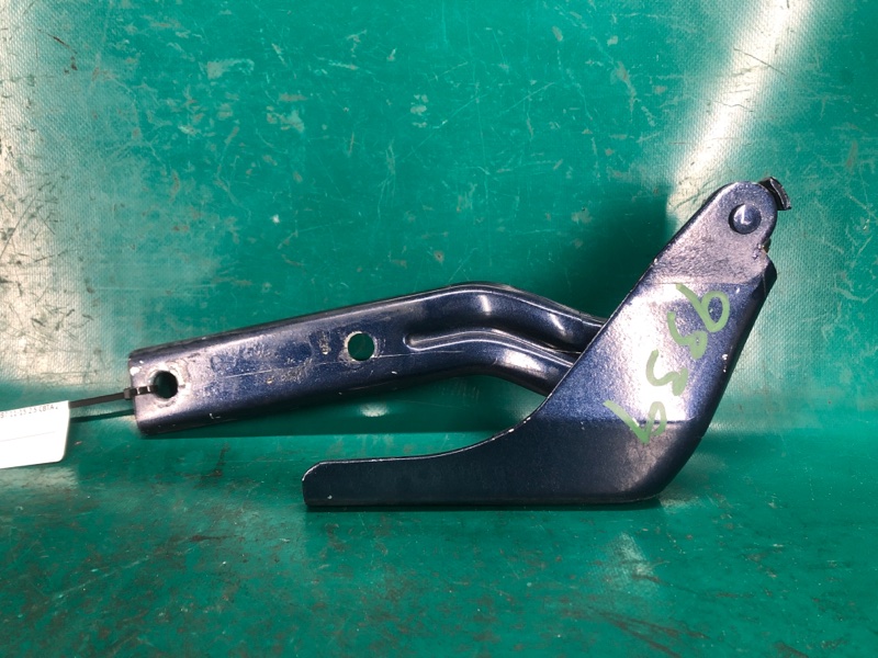 Петля капота левая VOLKSWAGEN PASSAT B7 11-15 CBTA 2.5L