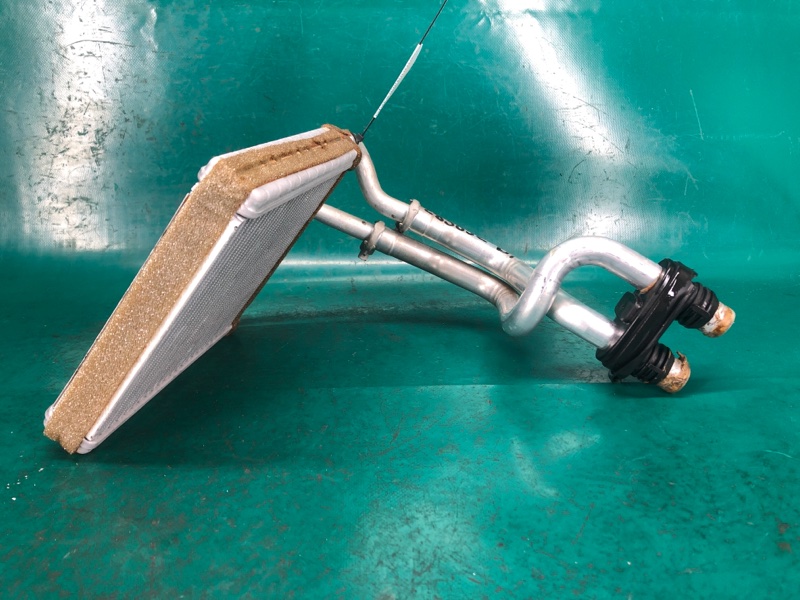 Радиатор печки VOLKSWAGEN PASSAT B7 11-15 CBTA 2.5L Радиатор печки VOLKSWAGEN PASSAT B7 11-15 CBTA 2.5L