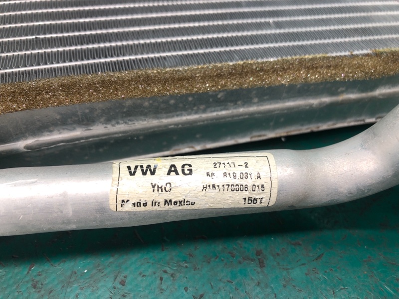 Радиатор печки PASSAT B7 11-15 11/2011 CBTA 2.5L Радиатор печки PASSAT B7 11-15 11/2011 CBTA 2.5L