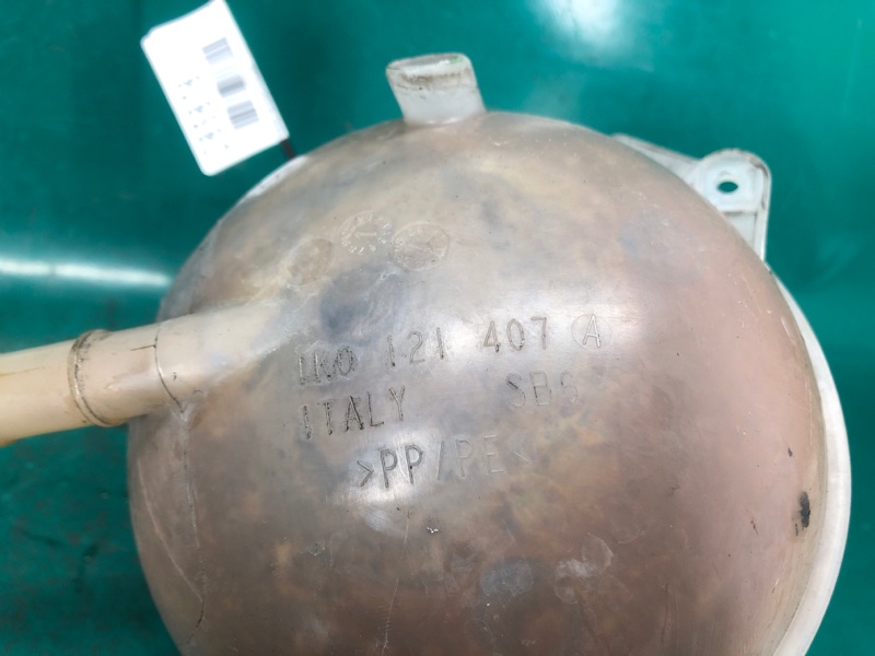 Бачок расширительный PASSAT B7 11-15 11/2011 CBTA 2.5L