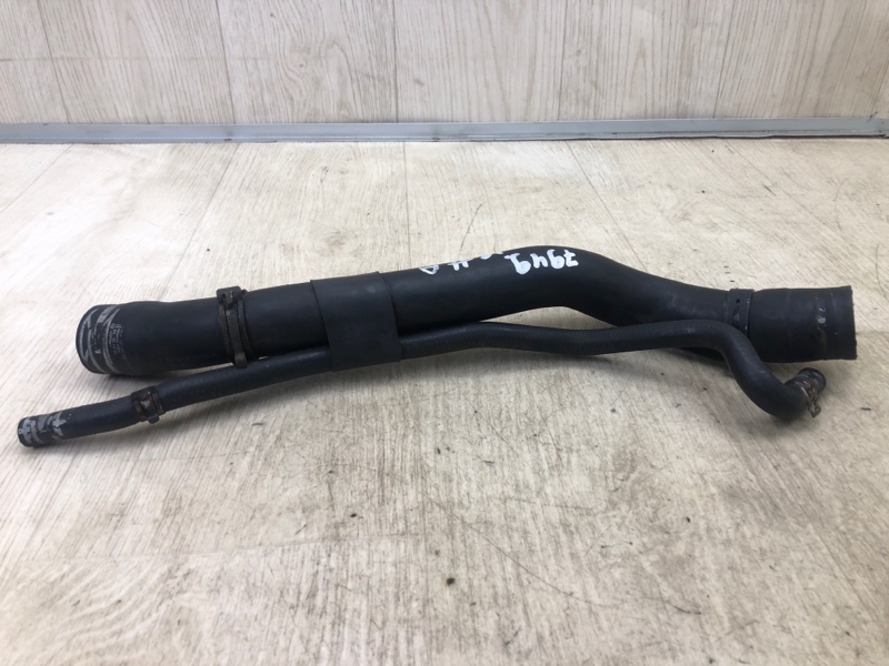 Патрубок системы охлаждения VOLKSWAGEN JETTA USA 10-17 1K0122101FD Б/У