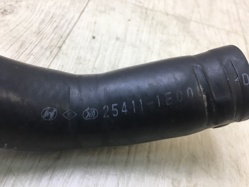 Патрубок системы охлаждения HYUNDAI ACCENT MC 06-10 MC 1.6 G4ED Патрубок системы охлаждения HYUNDAI ACCENT MC 06-10 MC 1.6 G4ED