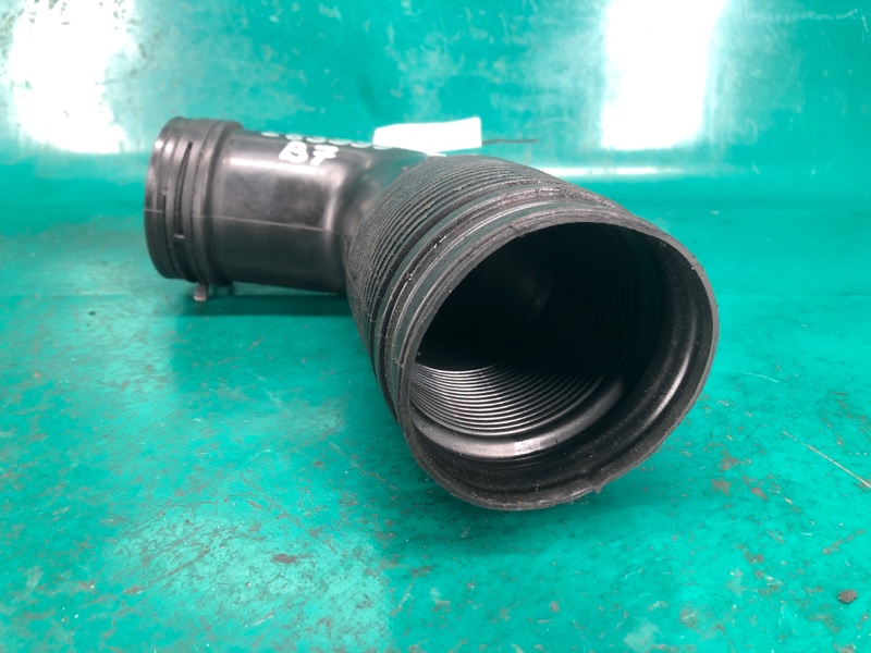 Патрубок воздушного фильтра PASSAT B7 11-15 11/2011 CBTA 2.5L