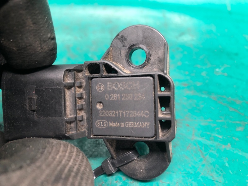 Датчик абсолютного давления (MAP sensor) PASSAT B7 11-15 11/2011 CBTA 2.5L