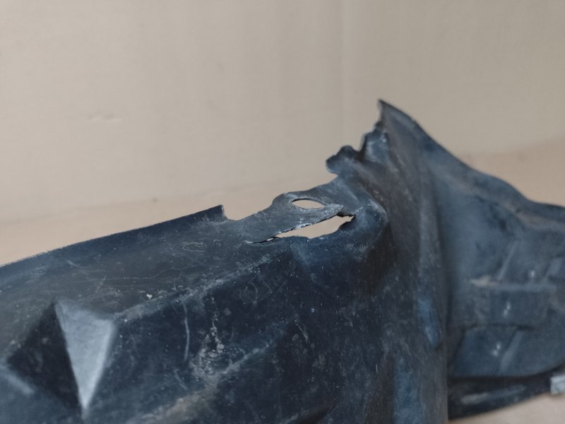 Подкрылок передний правый 5 CR 05-10 2008 Минивен 2.3 Подкрылок передний правый 5 CR 05-10 2008 Минивен 2.3