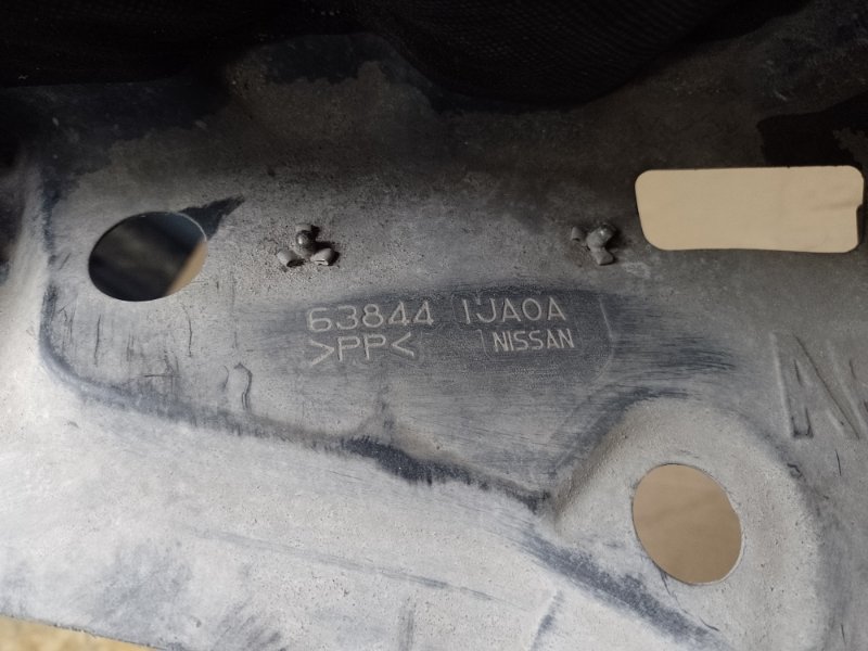 Подкрылок передний правый NISSAN QUEST S 11-17 Минивен E52 3.5