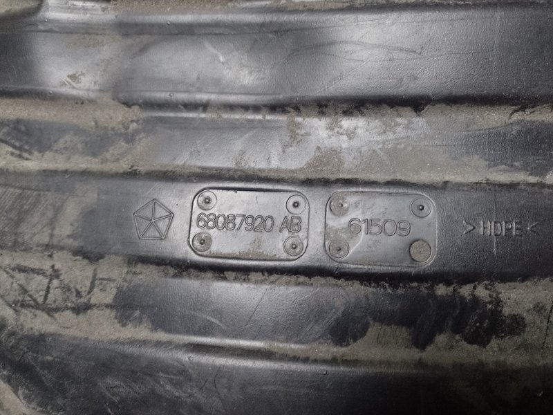 Подкрылок задний правый DODGE JOURNEY 08-20